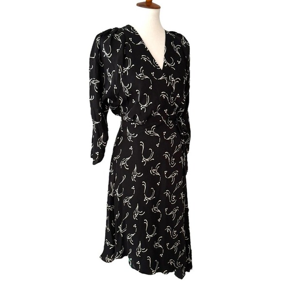 Joie Black 3/4 Sleeve Surplice V Neck Silk Asymmetric Wrap Dress Size Small - Picture 2 of 10